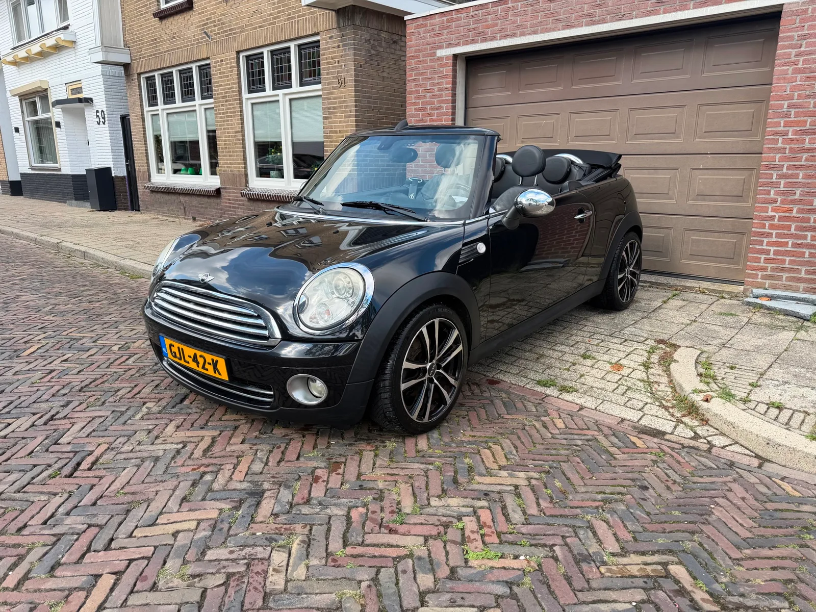 MINI Cabrio (2009) — foto 1
