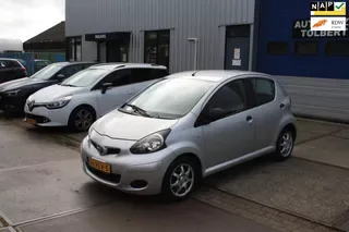 Toyota Aygo (2011) — foto 1