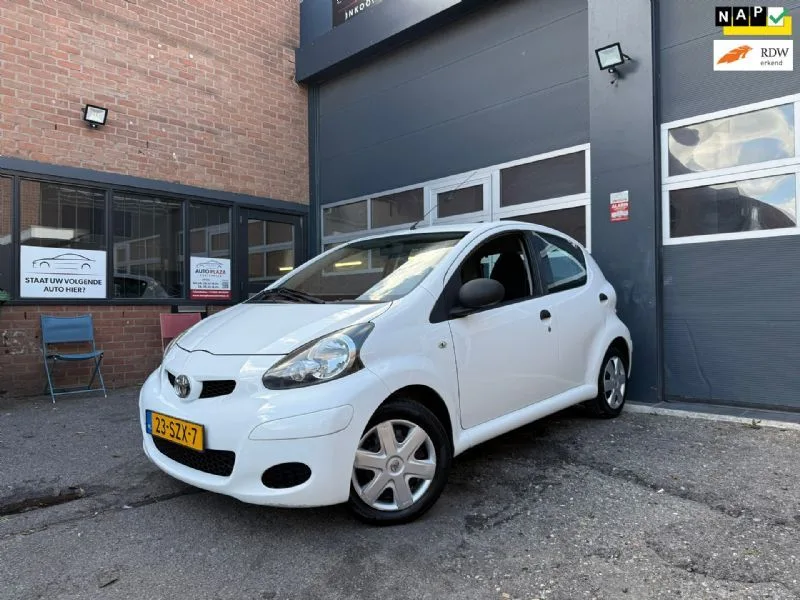 Toyota Aygo (2012) — foto 1