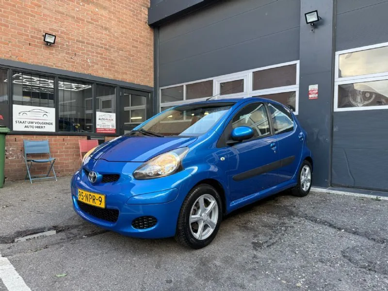 Toyota Aygo (2010) — foto 1