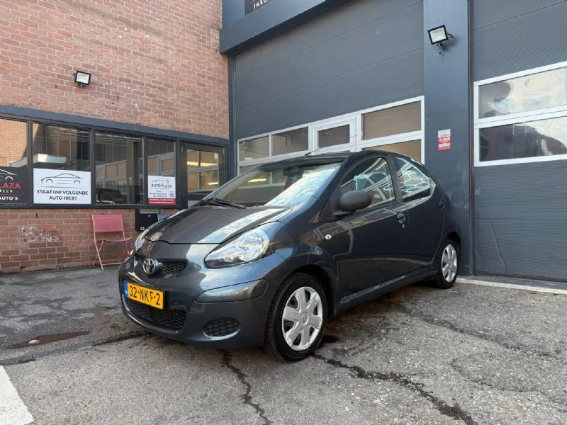 Toyota Aygo (2010) — foto 1