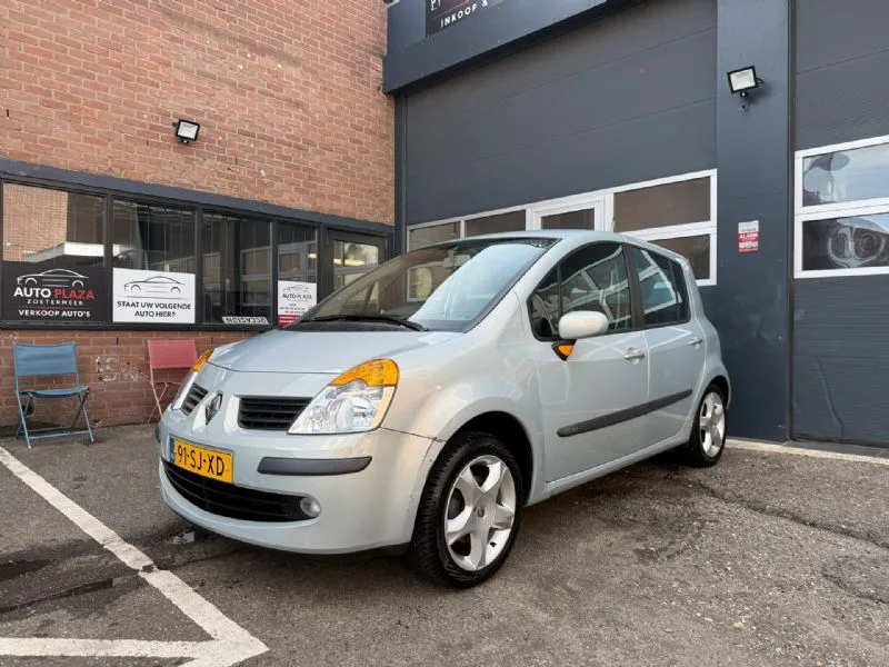 Renault Modus (2006) — foto 1