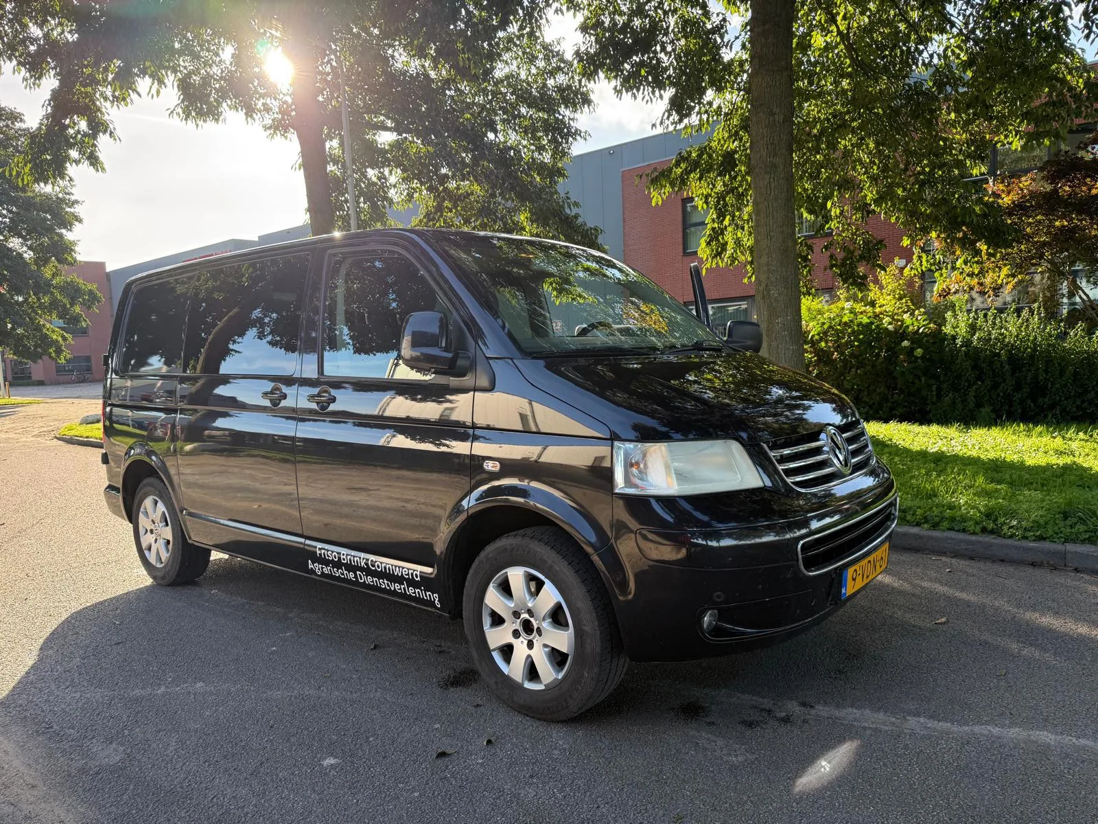 Volkswagen Transporter (2009) — foto 1