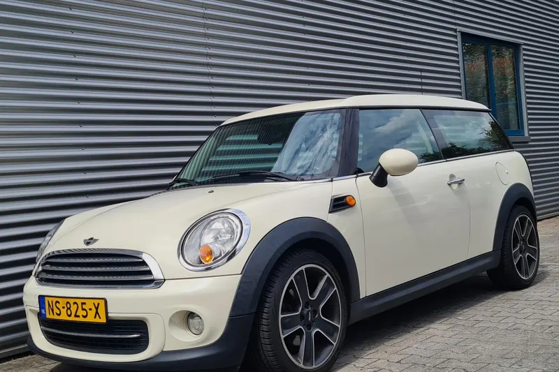 MINI Clubman (2012)