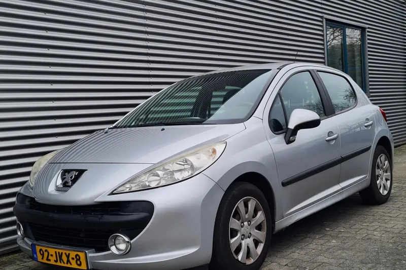 Peugeot 207 (2009)