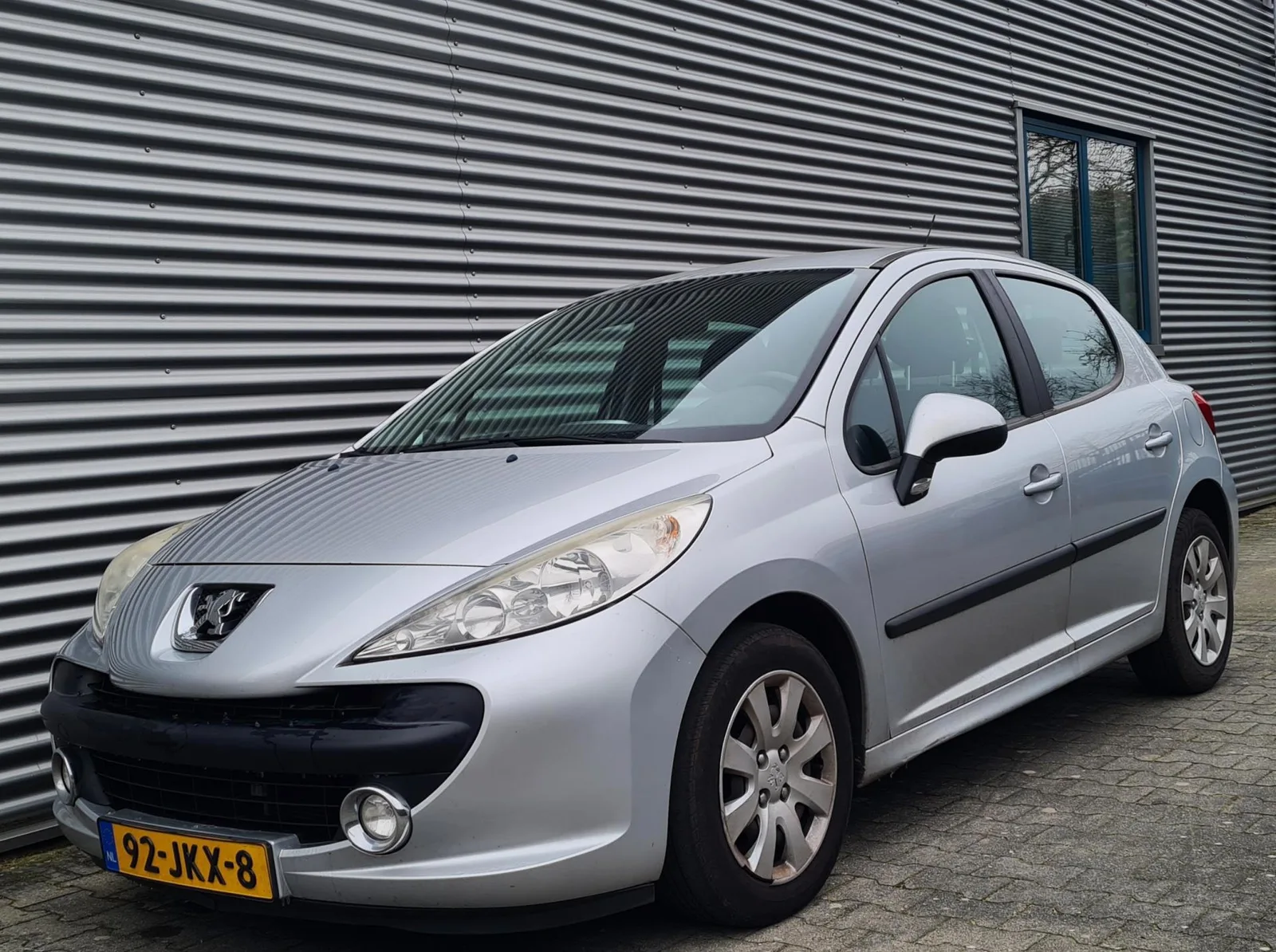 Peugeot 207 (2009) — foto 1