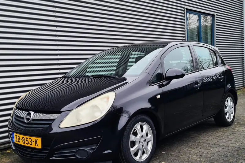 Opel Corsa (2008)