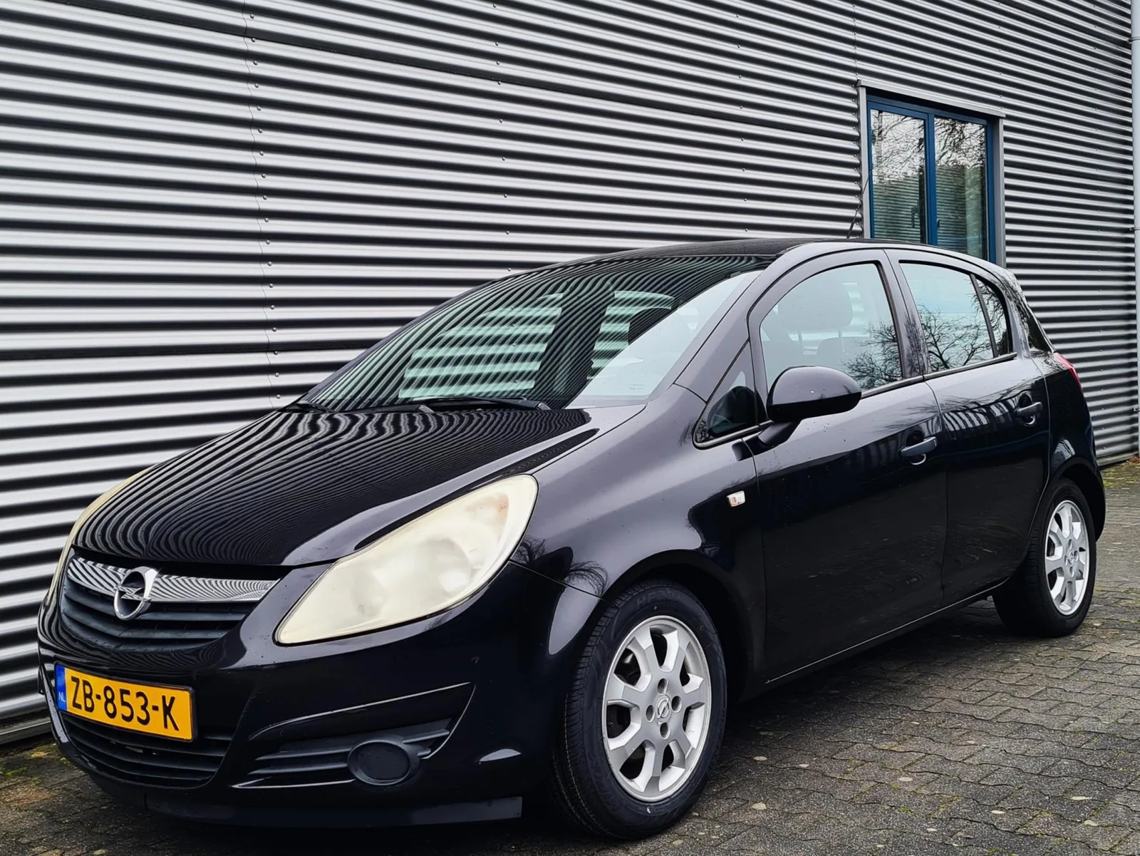 Opel Corsa (2008) — foto 1