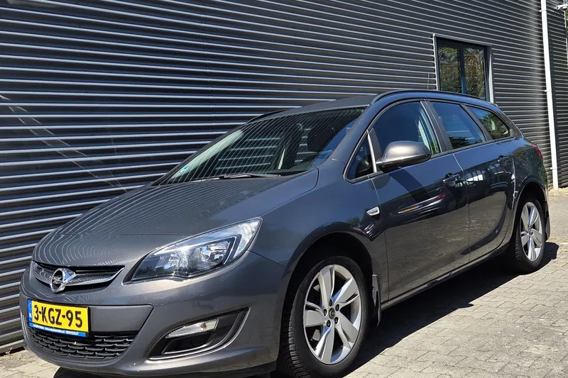 Opel Astra (2013)