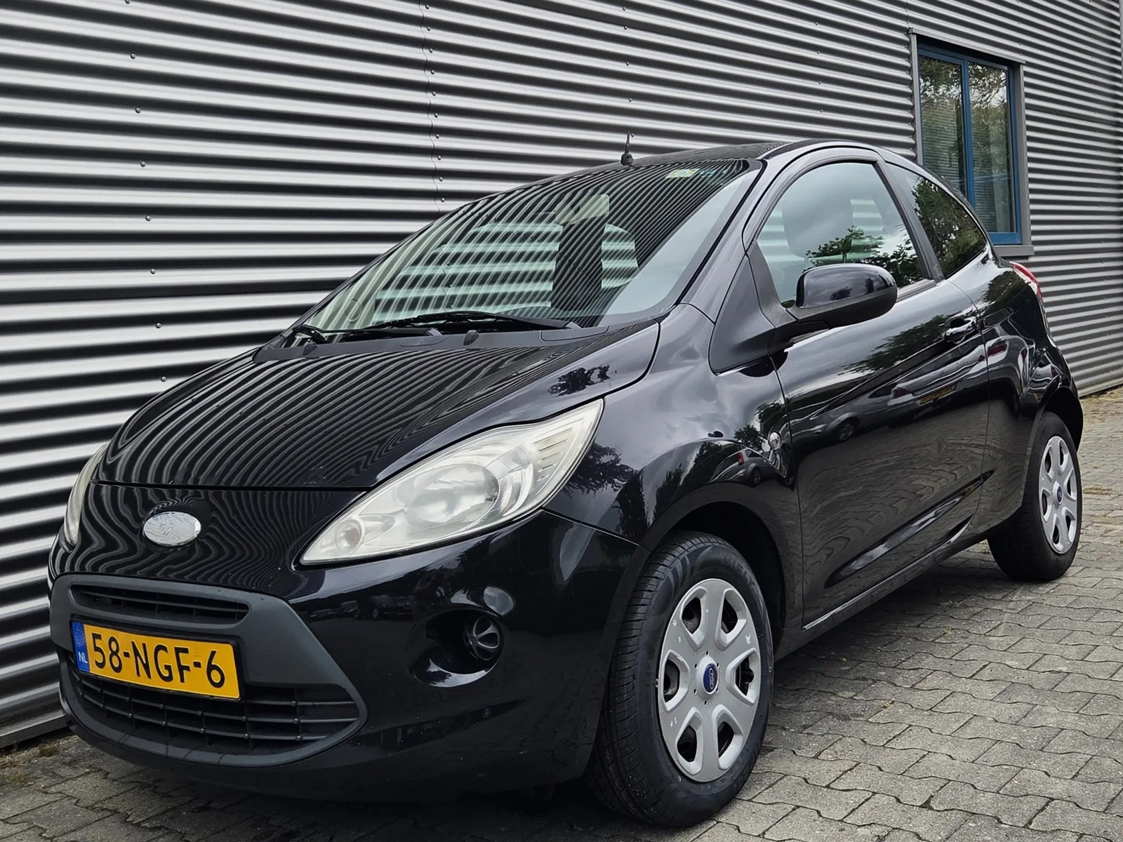 Ford Ka (2010) — foto 1