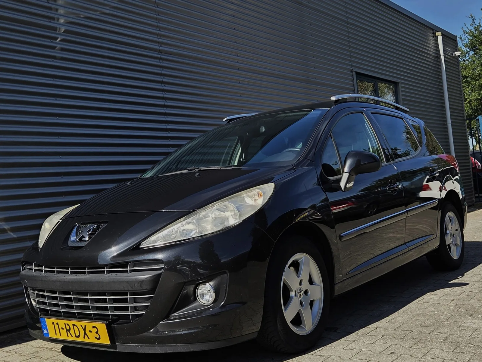 Peugeot 207 (2011) — foto 1