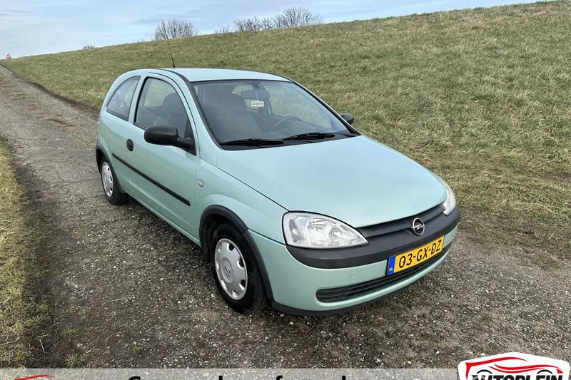 Opel Corsa (2001)