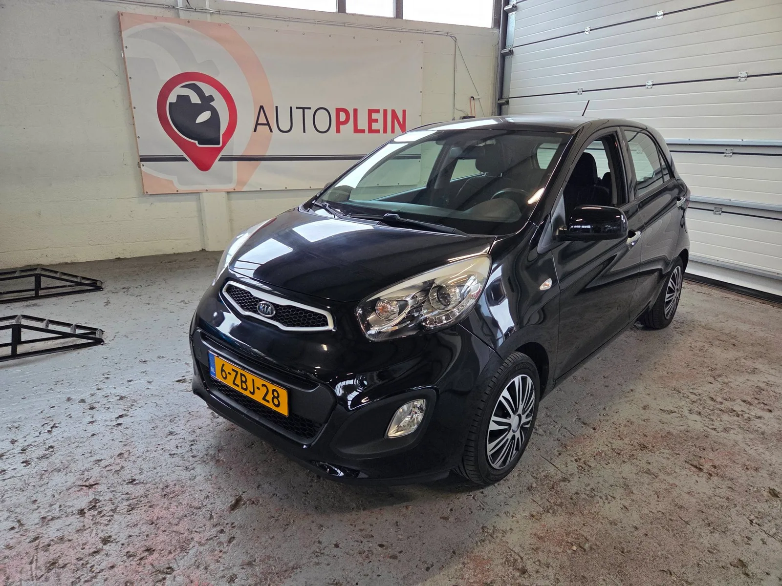 Kia Picanto (2014) — foto 1
