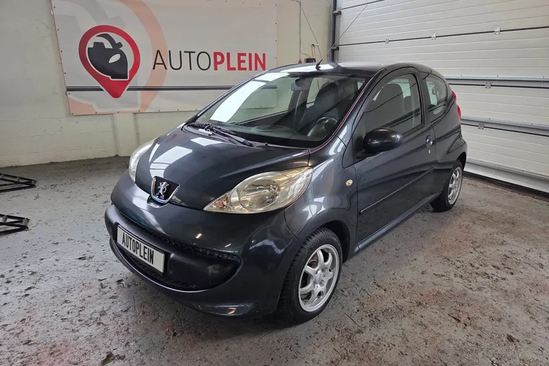 Peugeot 107 (2006)