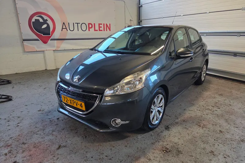Peugeot 208 (2012)