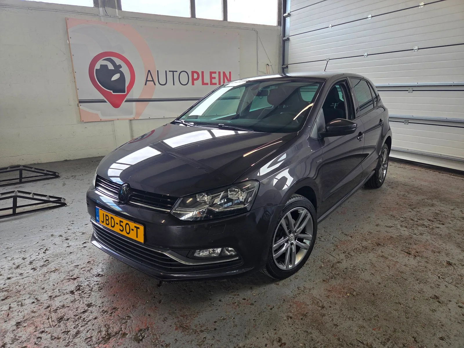Volkswagen Polo (2015) — foto 1