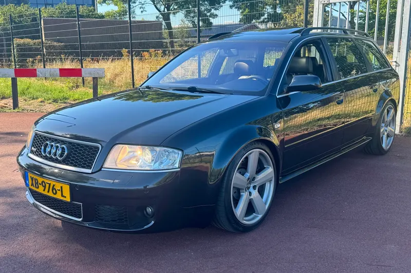 Audi RS 6 (2002)