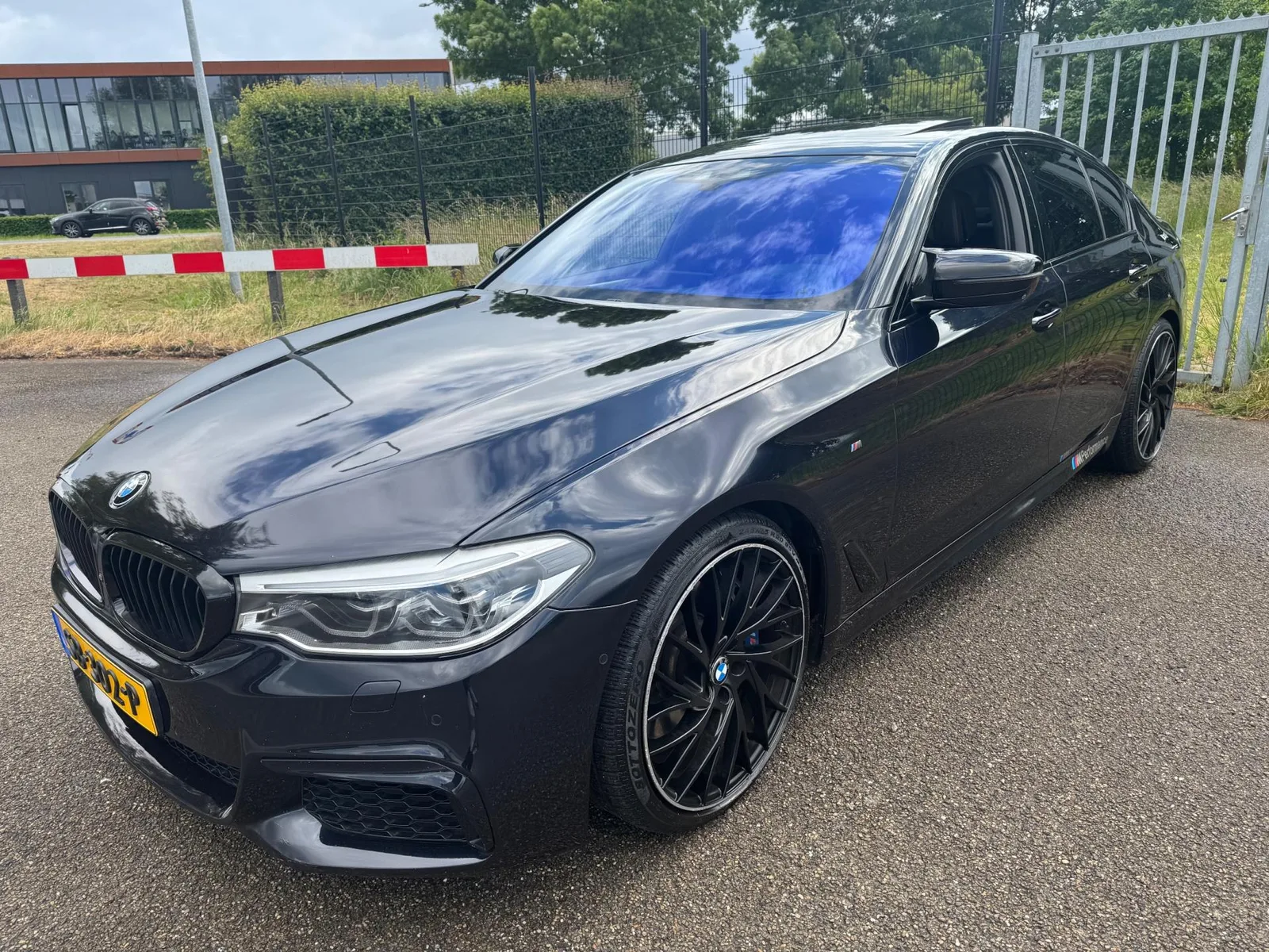 BMW 5-Serie (2017) — foto 1