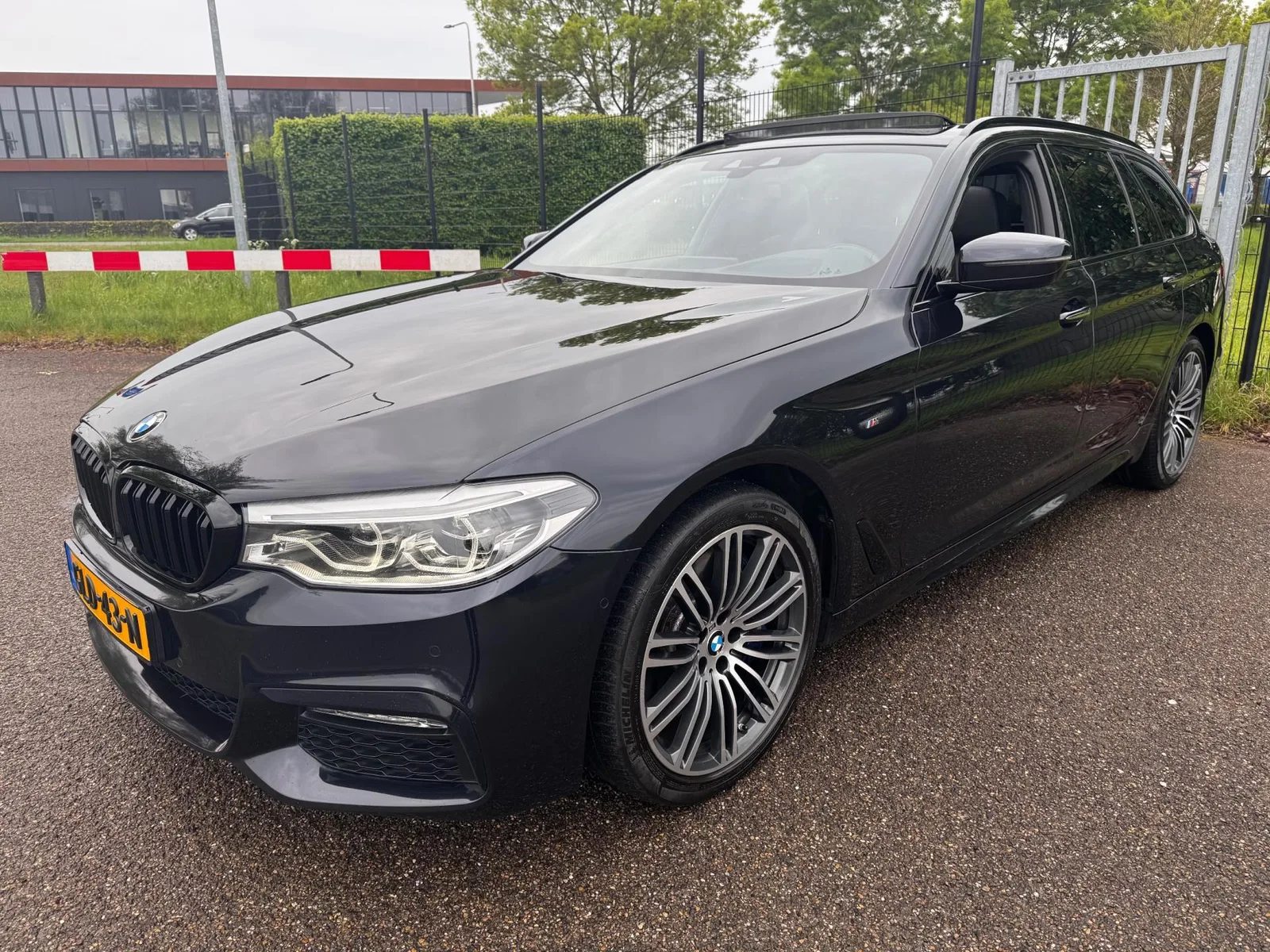 BMW 5-Serie (2017) — foto 1
