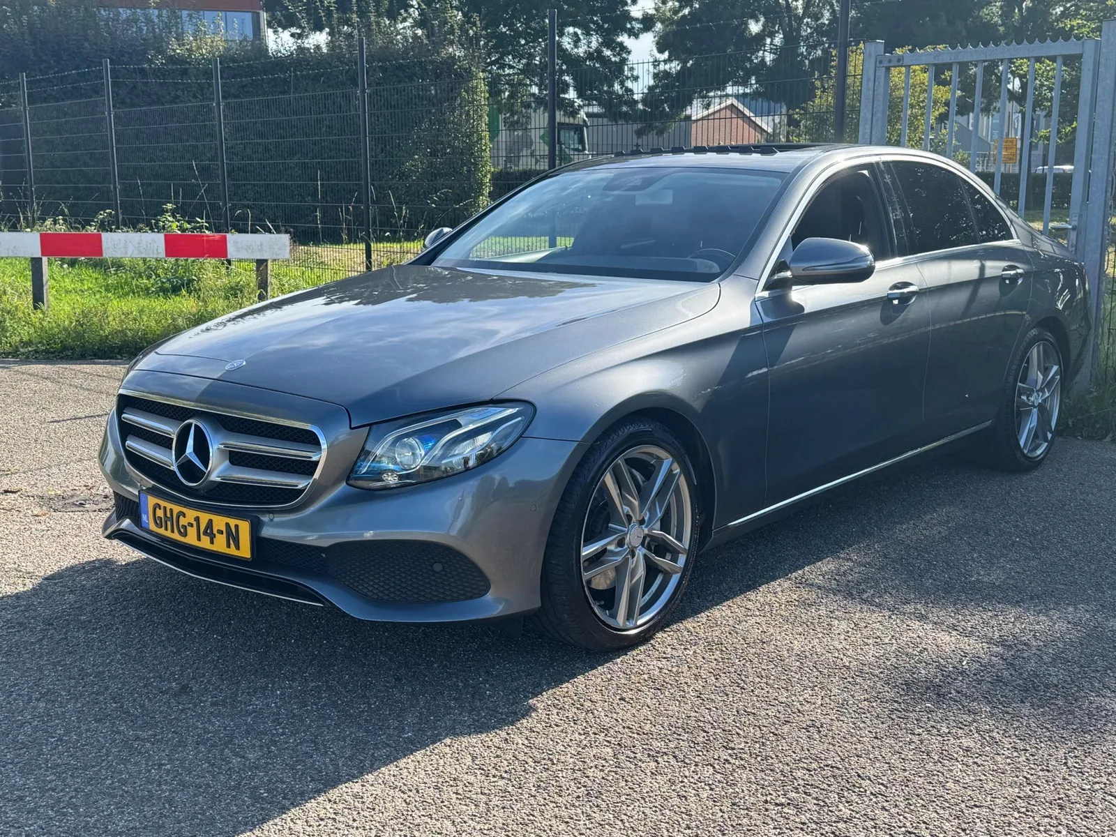Mercedes-Benz E-Klasse (2016) — foto 1