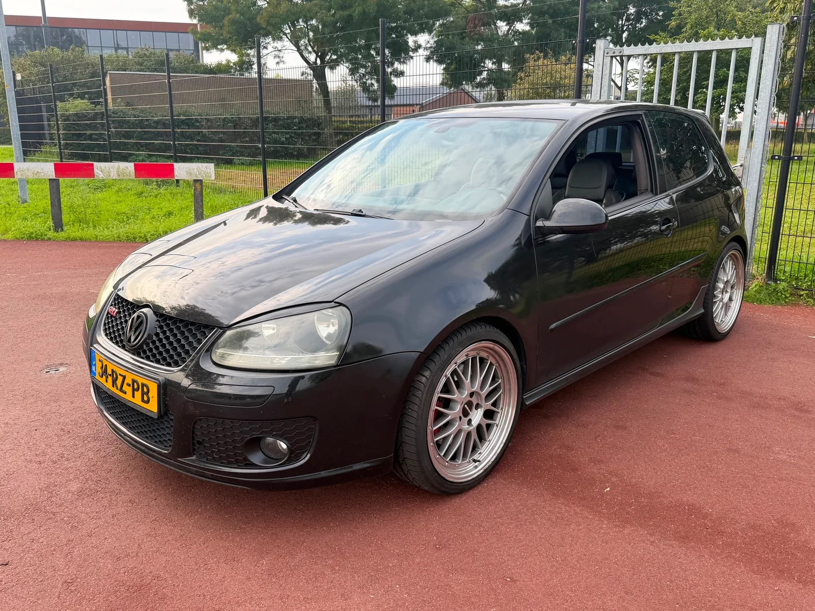 Volkswagen Golf (2005) — foto 1