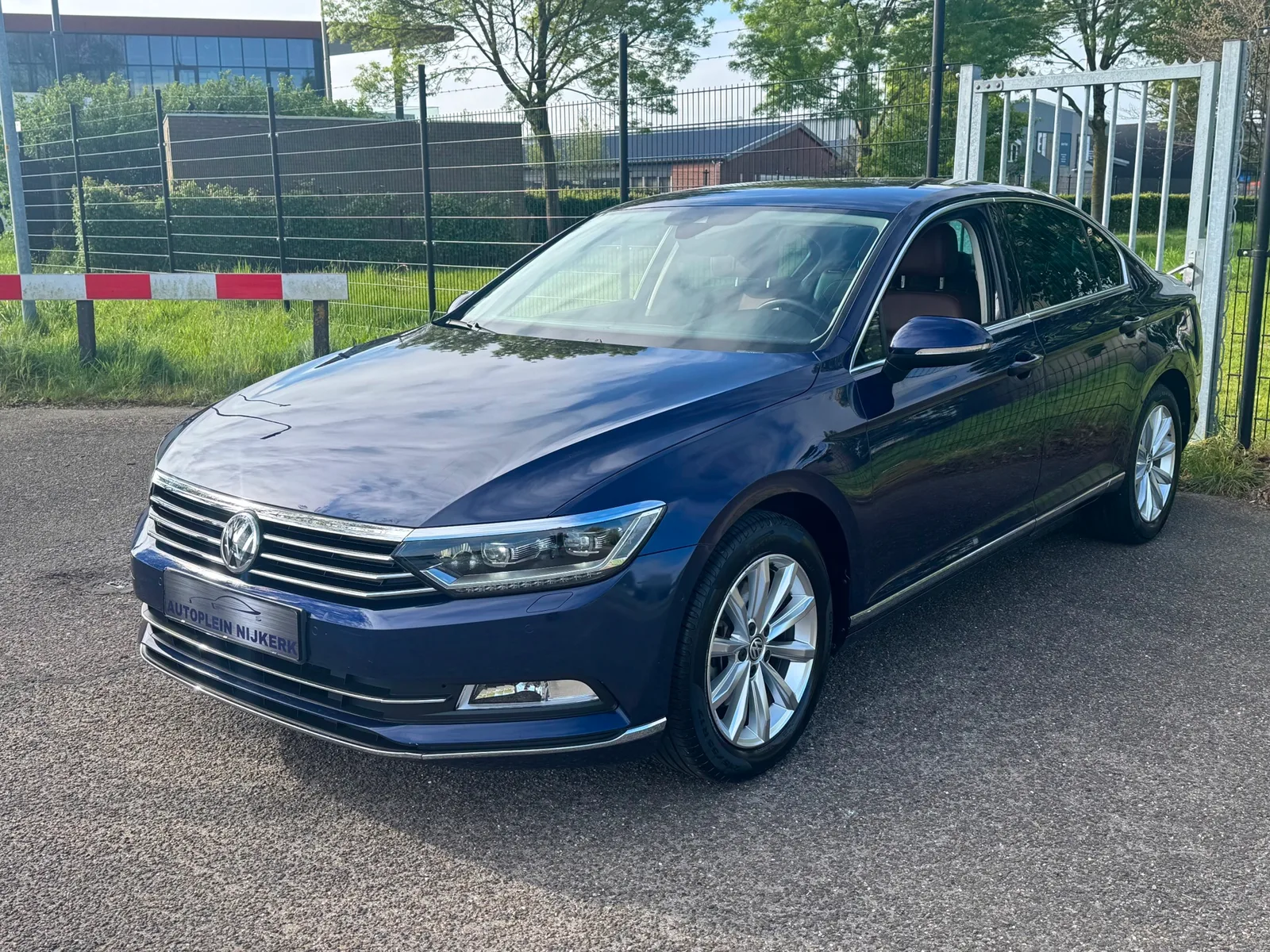 Volkswagen Passat (2017) — foto 1