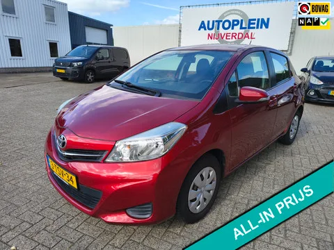Toyota Yaris (2014) — foto 1