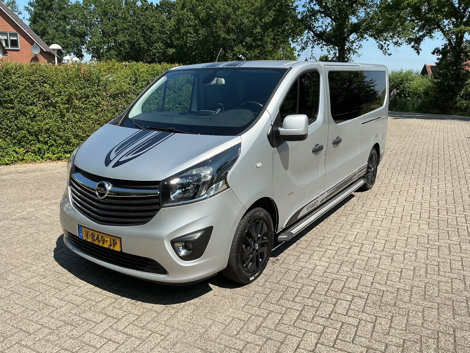 Opel Vivaro (2017) — foto 1