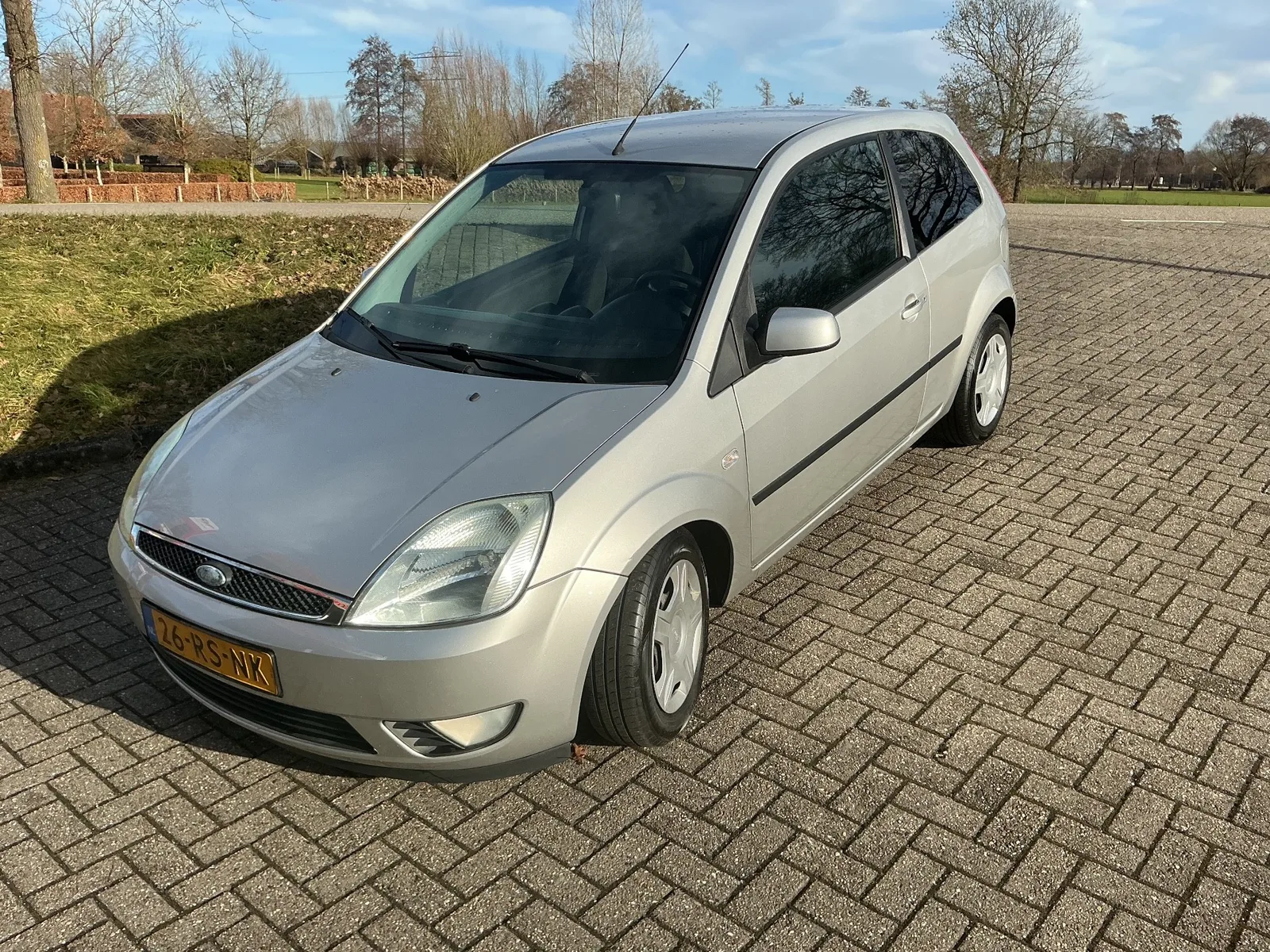 Ford Fiesta (2005) — foto 1