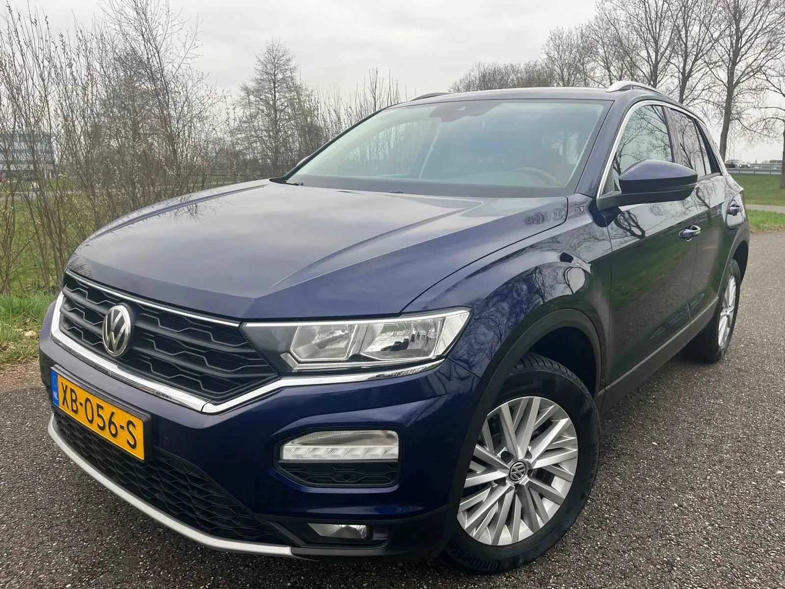 Volkswagen T-Roc (2018) — foto 1