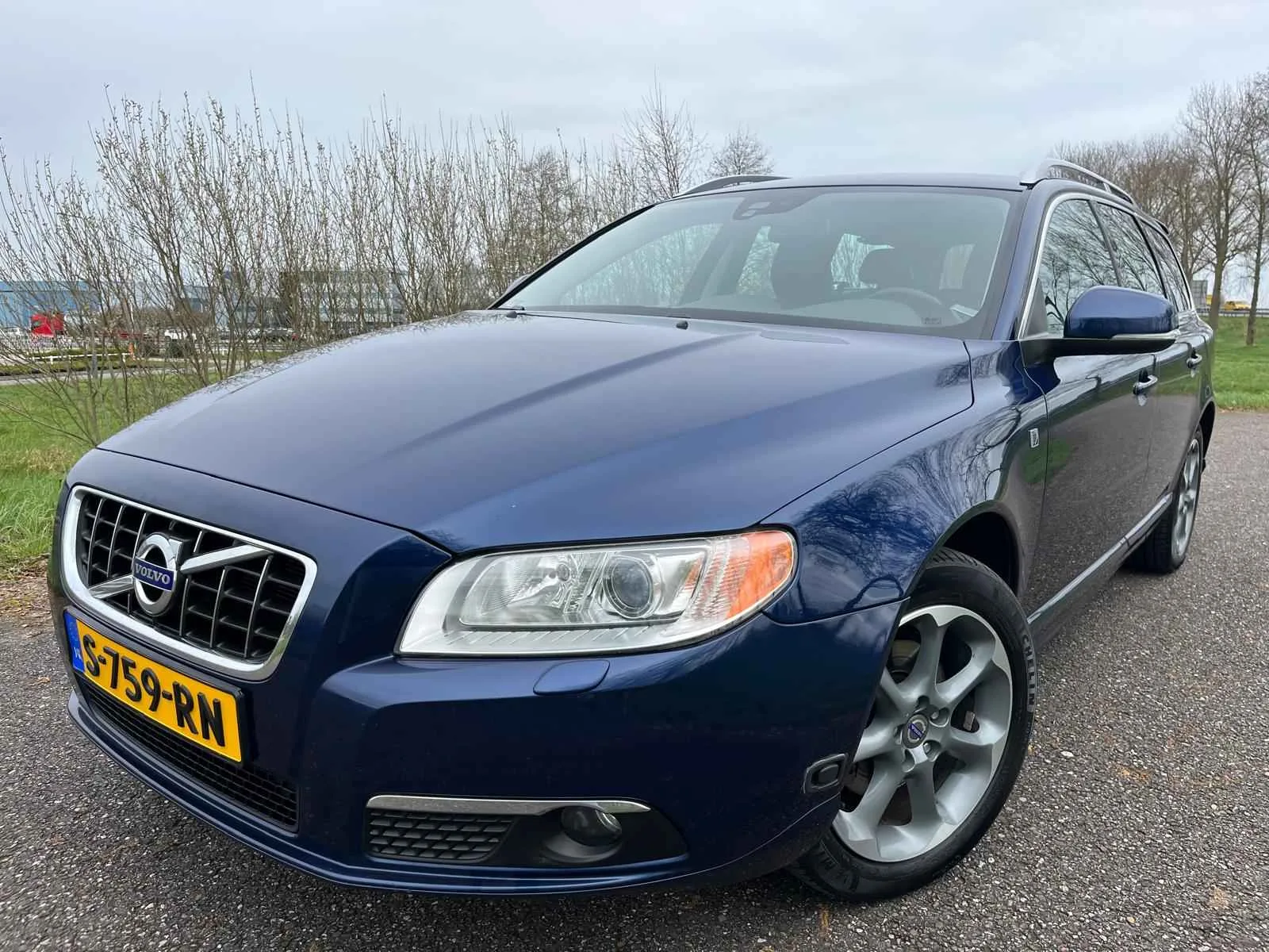 Volvo V70 (2012) — foto 1
