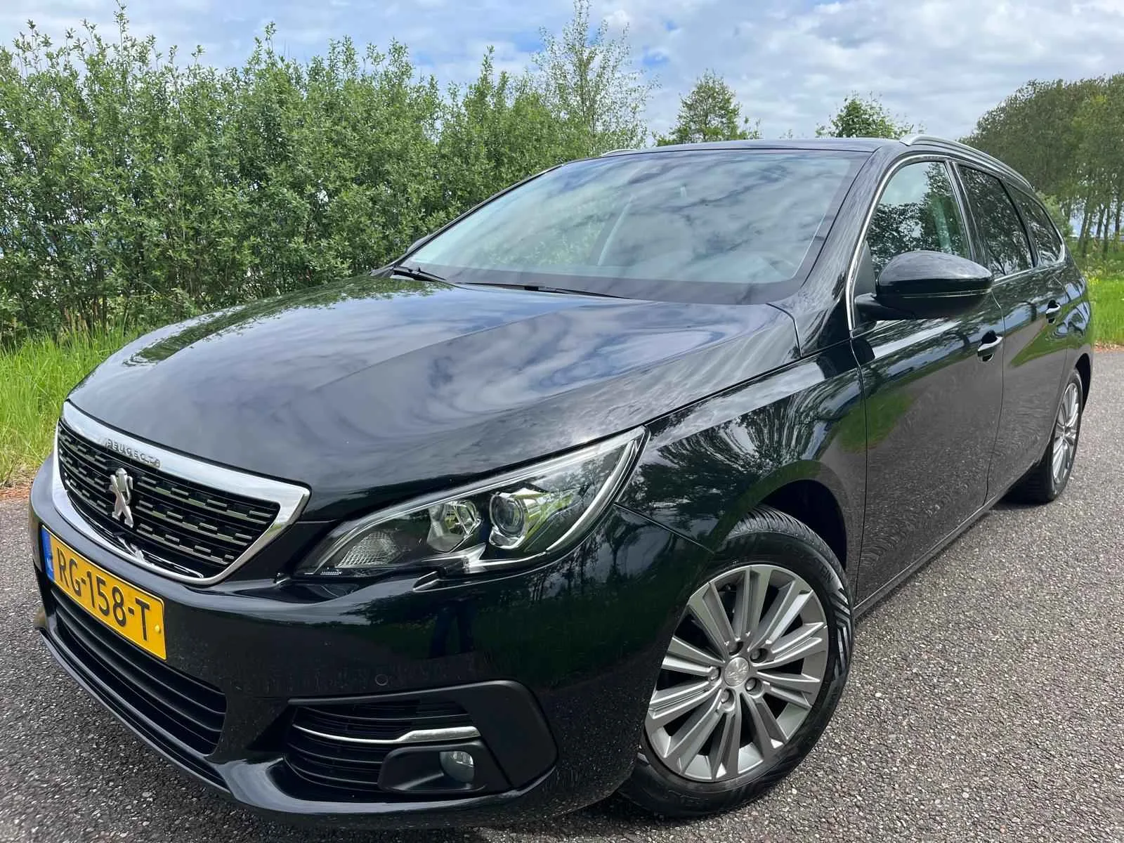 Peugeot 308 (2017) — foto 1