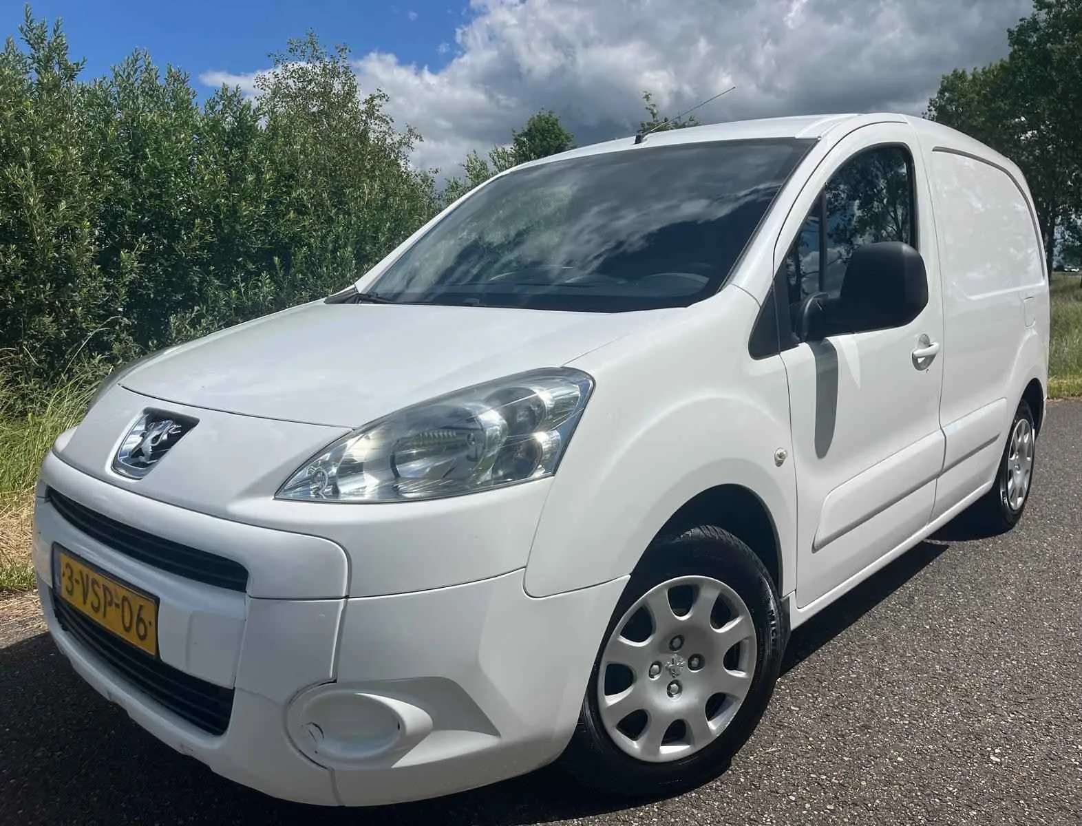 Peugeot Partner (2012) — foto 1
