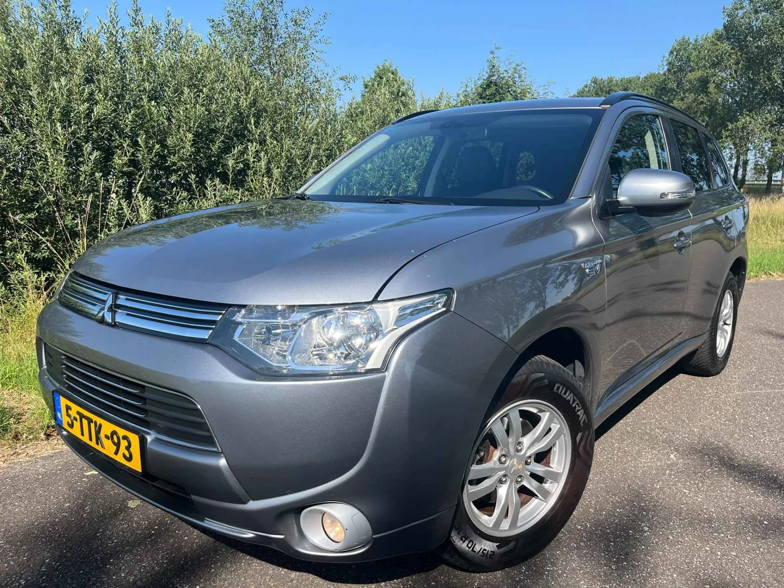 Mitsubishi Outlander (2014) — foto 1