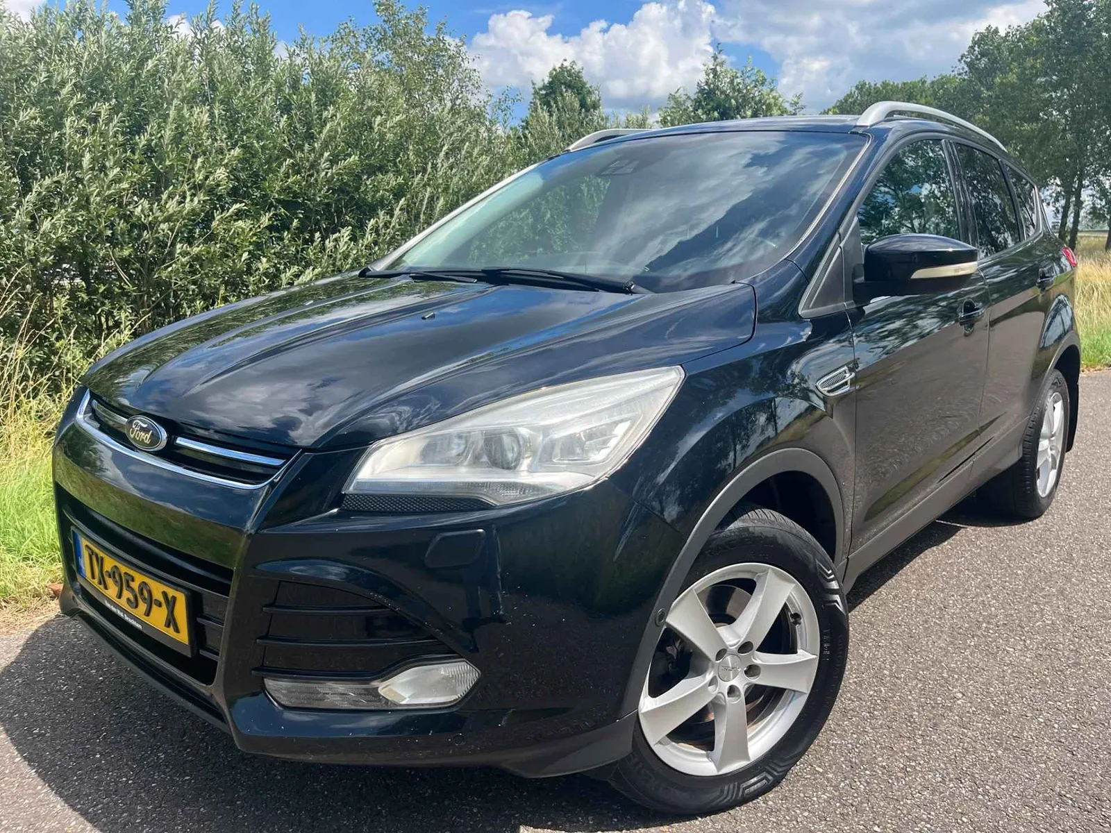 Ford Kuga (2013) — foto 1