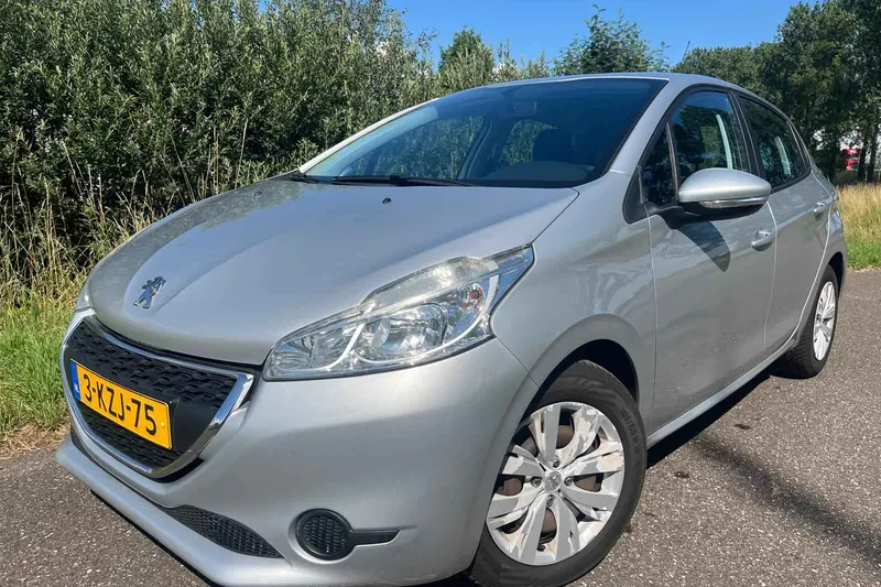 Peugeot 208 (2013)