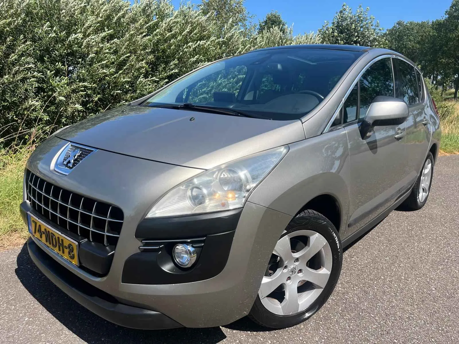 Peugeot 3008 (2010) — foto 1