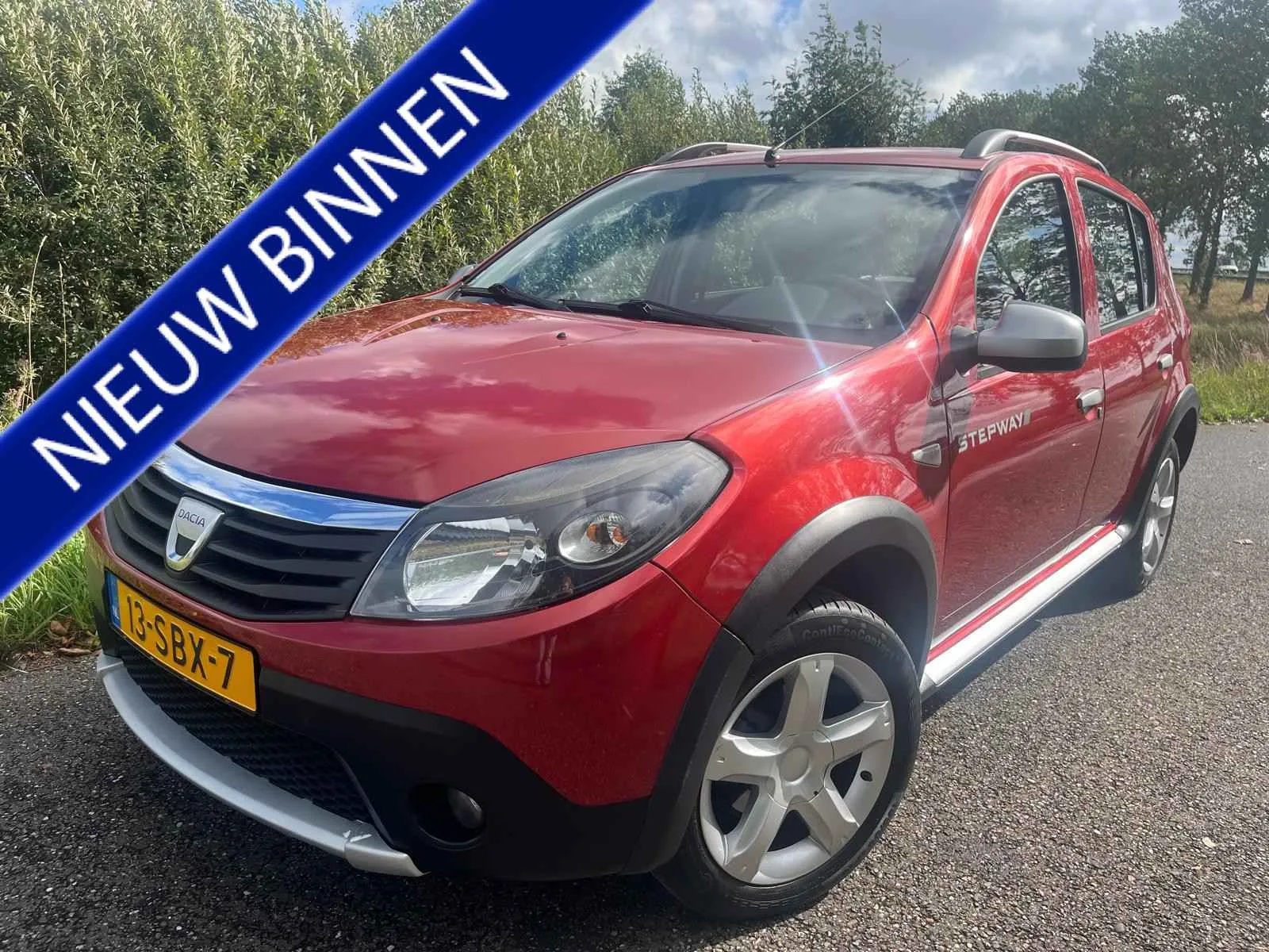 Dacia Sandero (2011) — foto 1