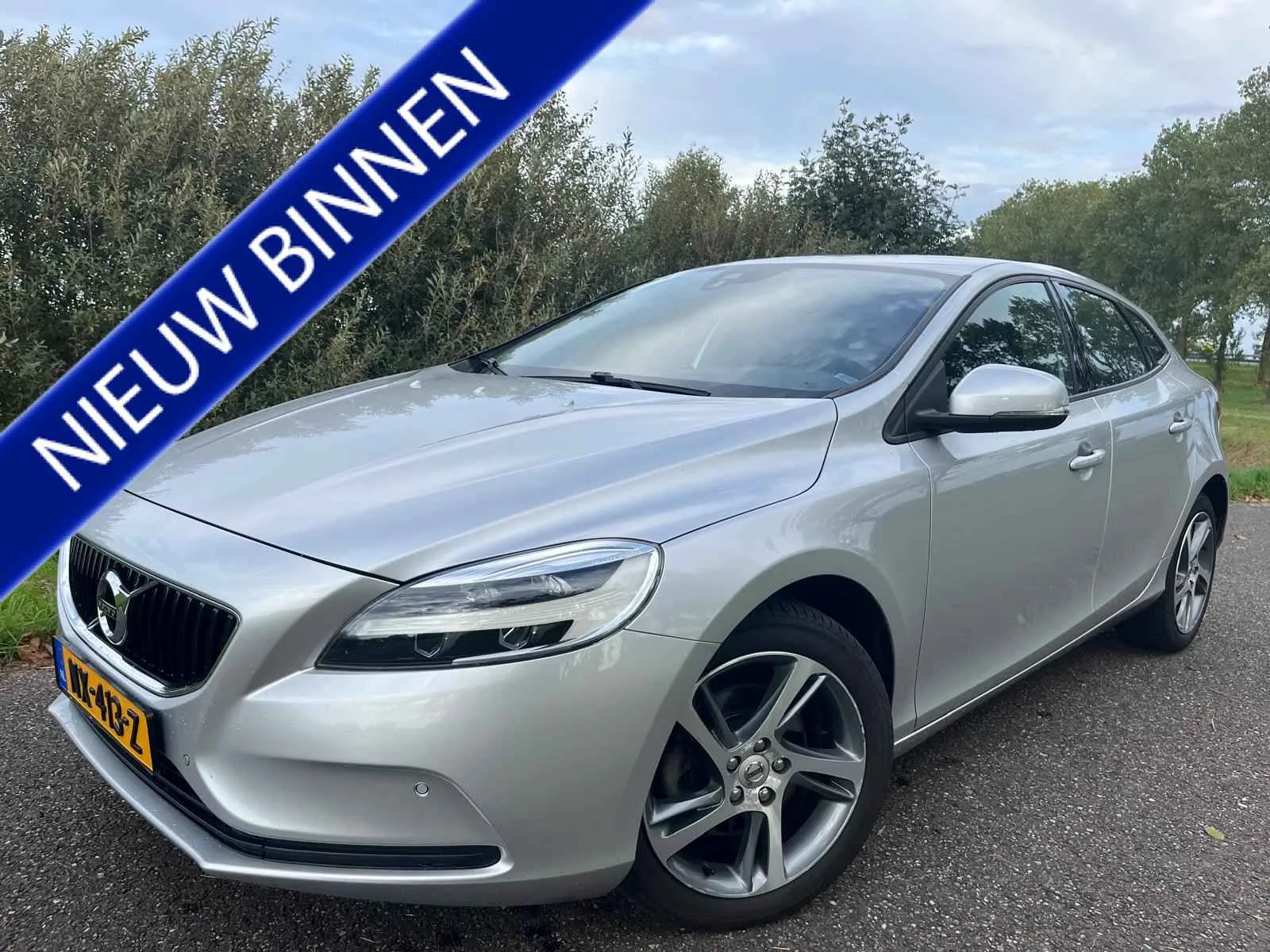 Volvo V40 (2016) — foto 1