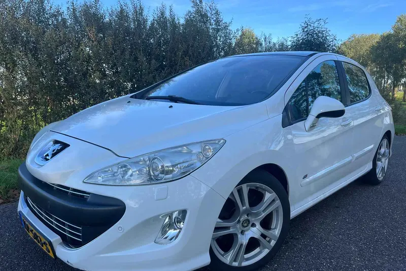 Peugeot 308 (2010)