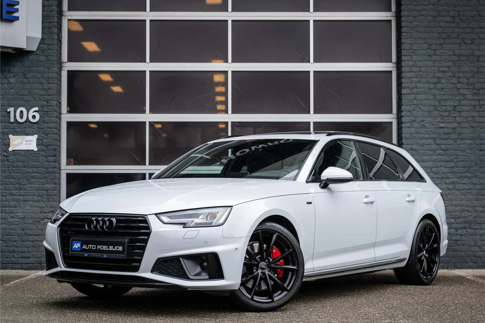 Audi A4 (2019) — foto 1