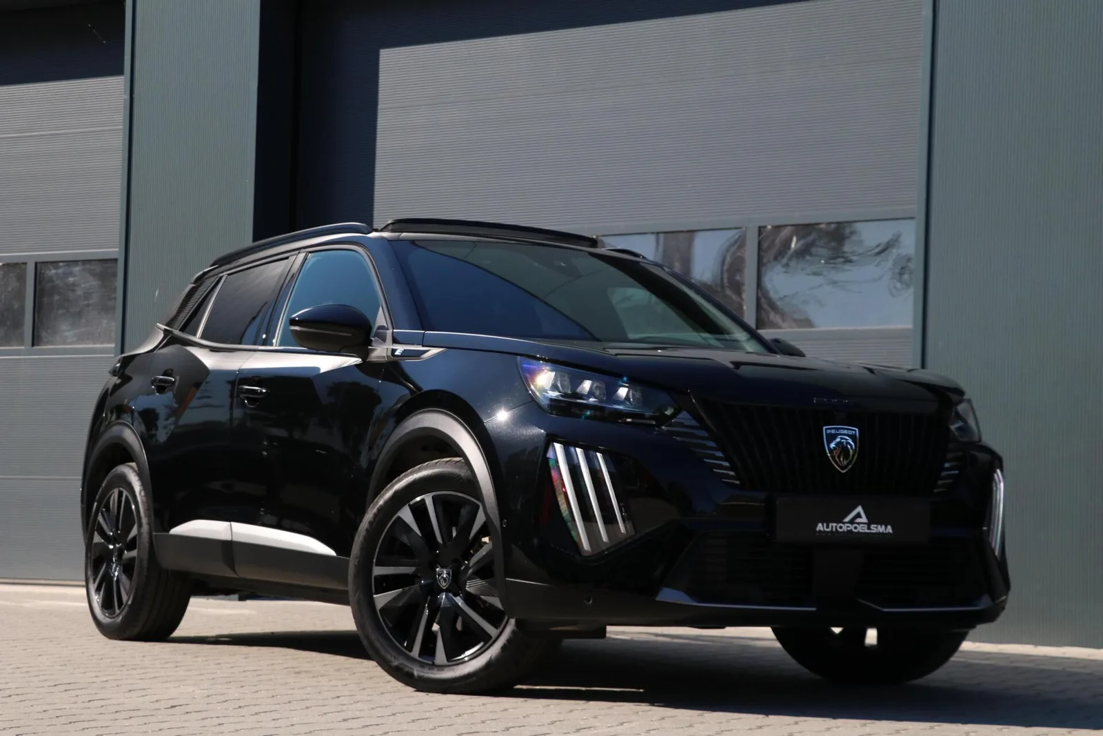 Peugeot e-2008 (2024) — foto 1