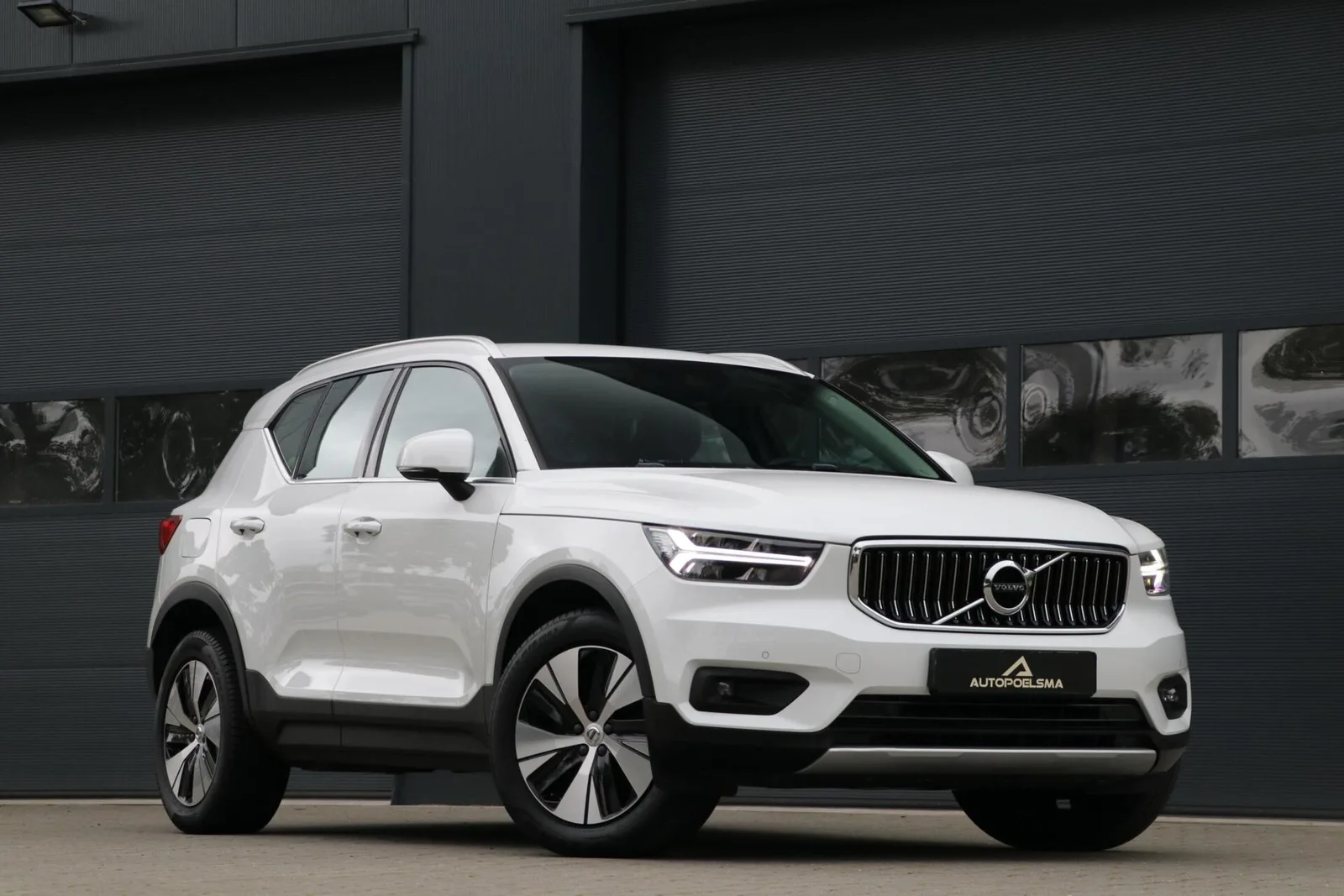 Volvo XC40 (2021) — foto 1