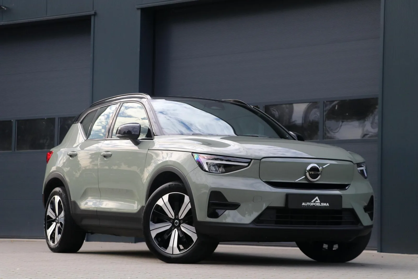 Volvo XC40 (2023) — foto 1