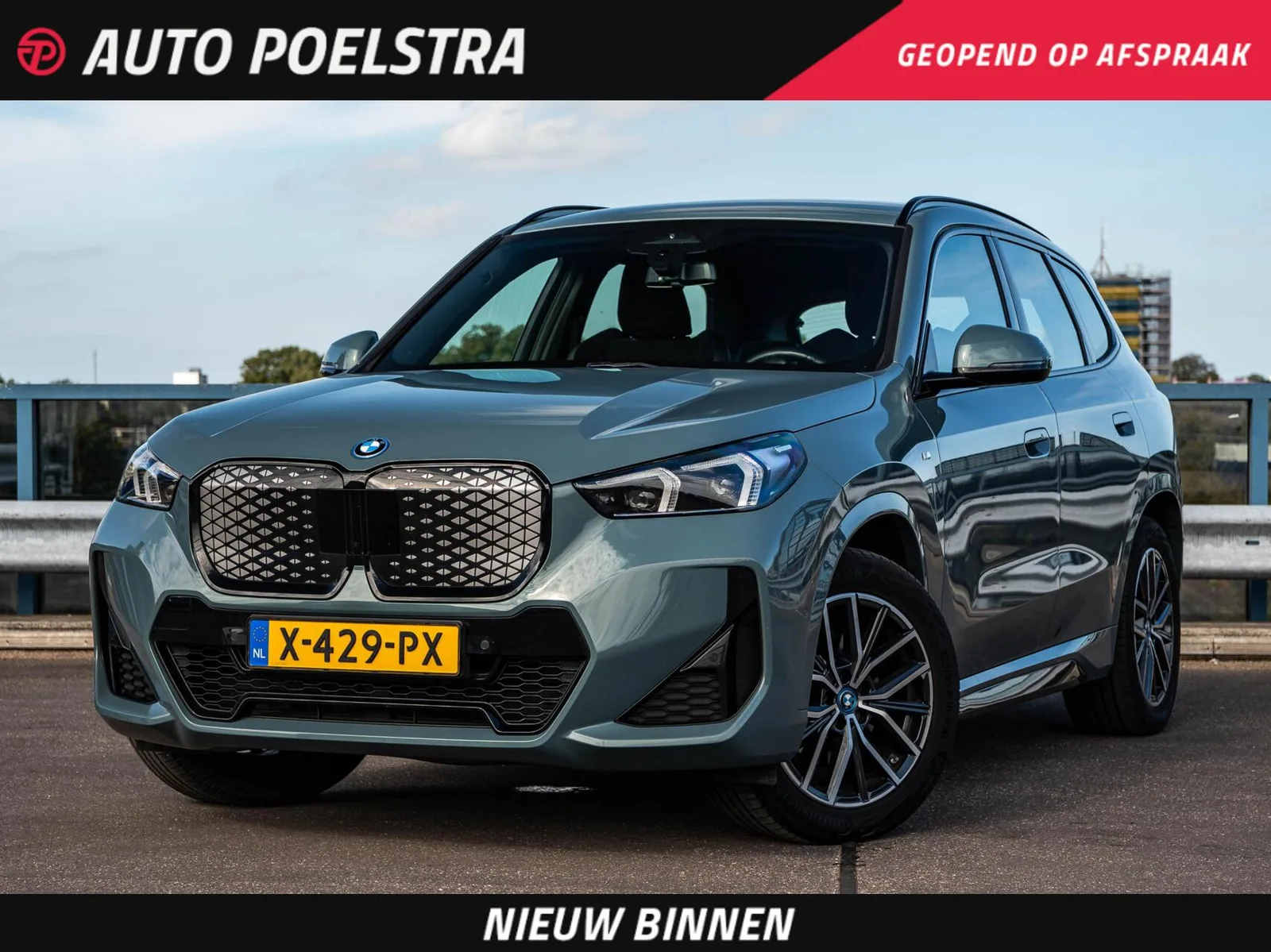 BMW iX1 (2024) — foto 1