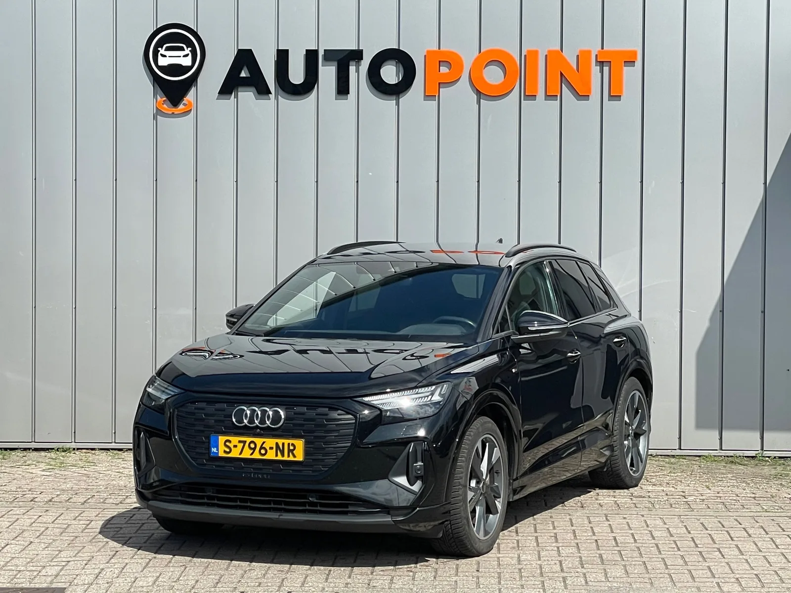 Audi Q4 e-tron (2023) — foto 1