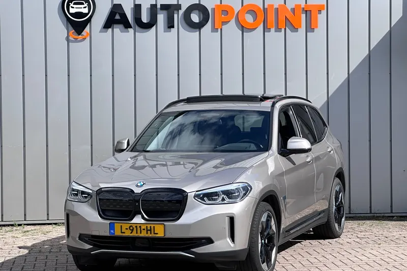 BMW iX3 (2021)