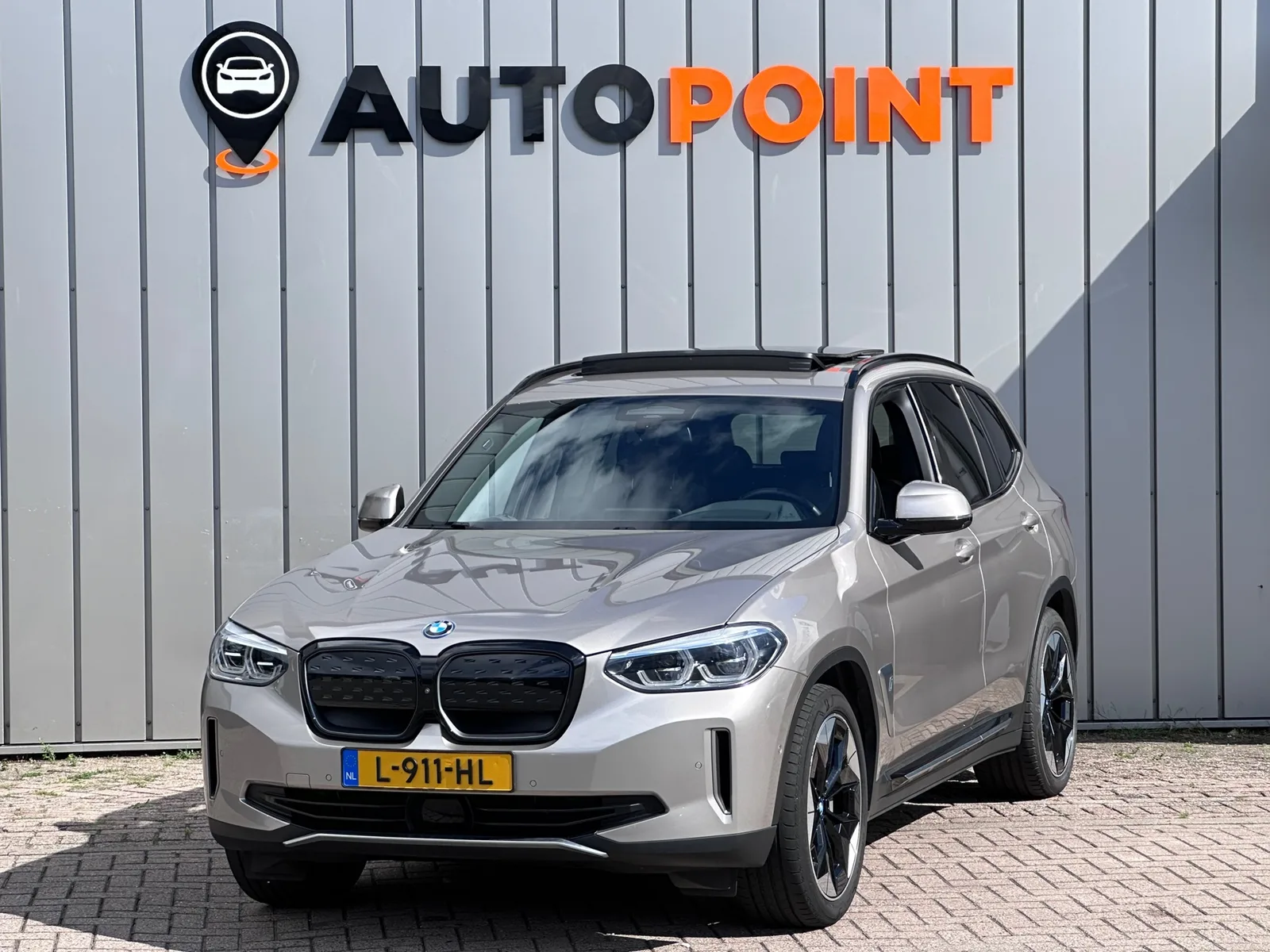 BMW iX3 (2021) — foto 1
