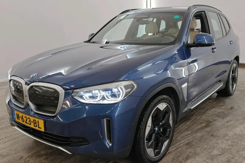 BMW iX3 (2021)
