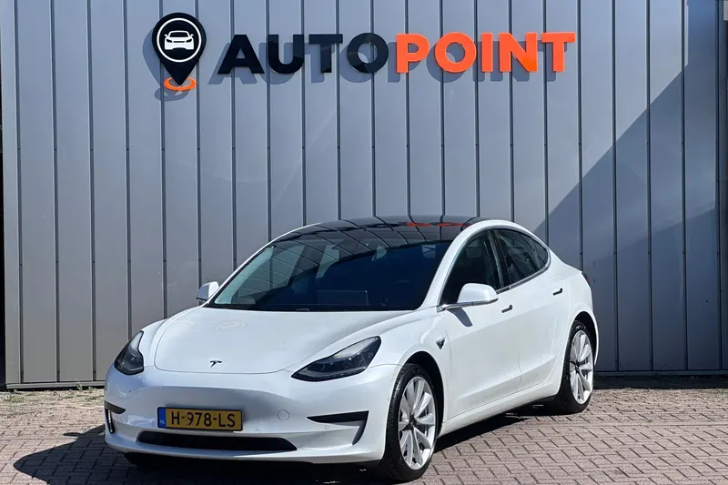 Tesla Model 3 (2020)